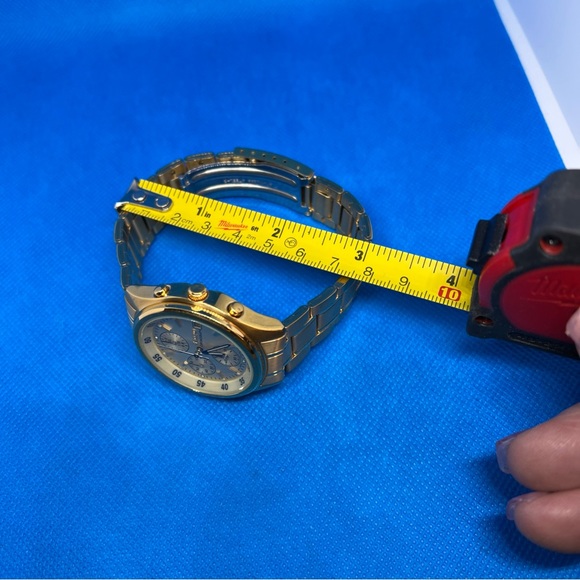 Seiko 7T32 Chronograph Gold tone Vintage Watch 482988 - Picture 6 of 16